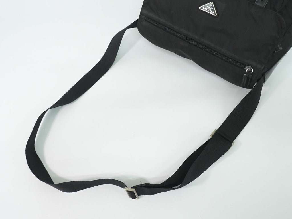 Prada Nylon Shoulder Bag Pochette Black — view 4