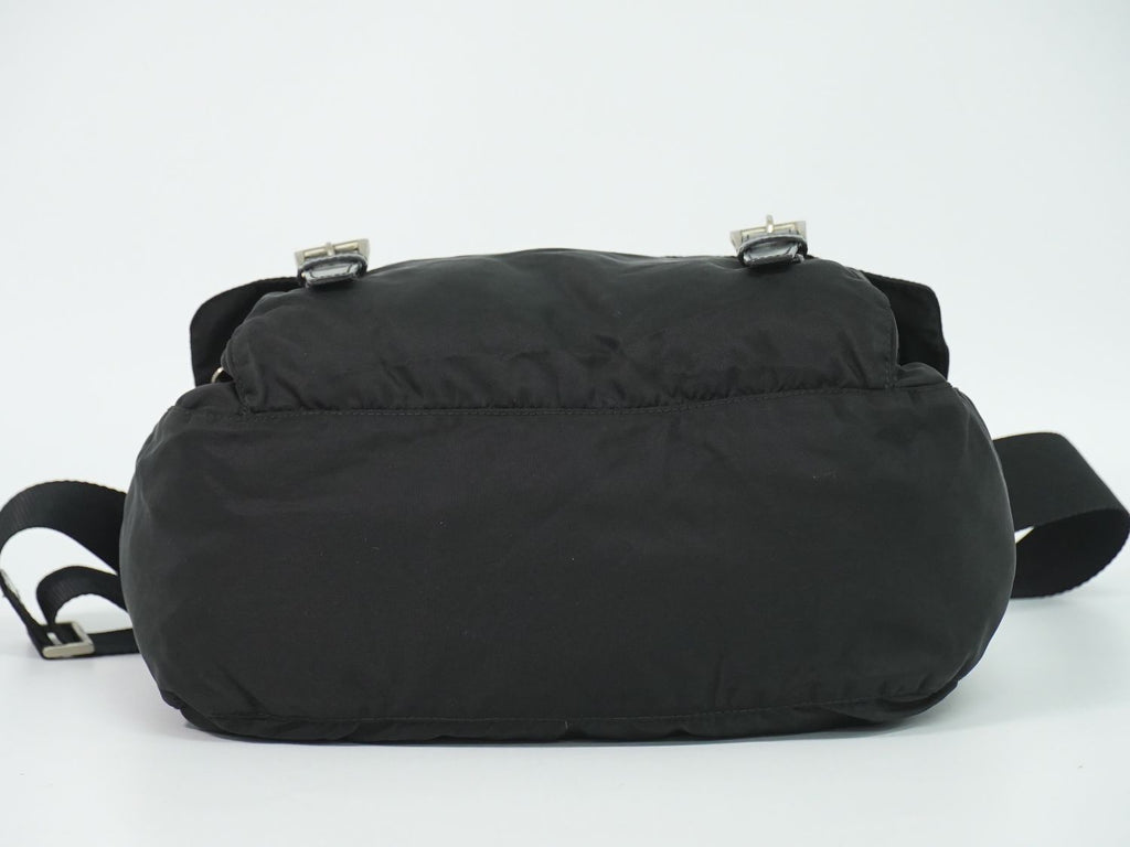 Prada Nylon Shoulder Bag Pochette Black — view 3