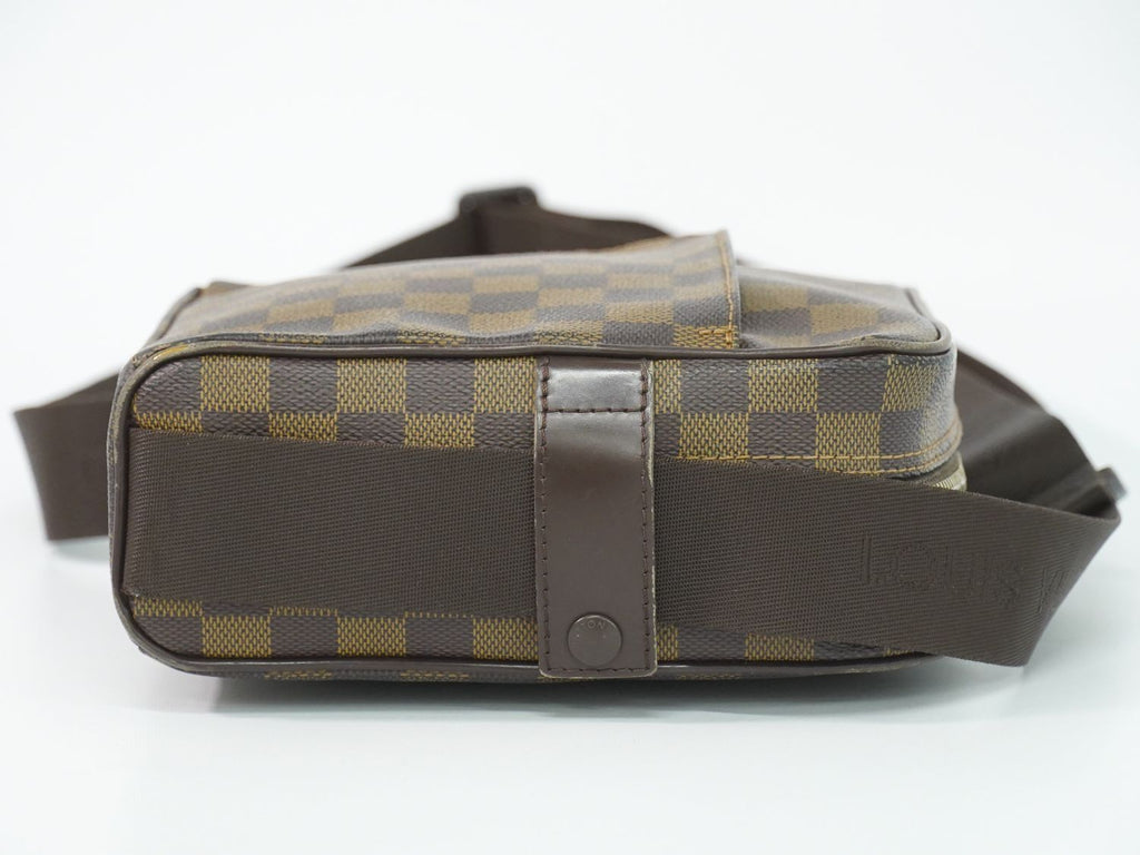 Louis Vuitton LV Olaf PM Damier Ebene Shoulder Bag Pochette Brown Olav — view 4