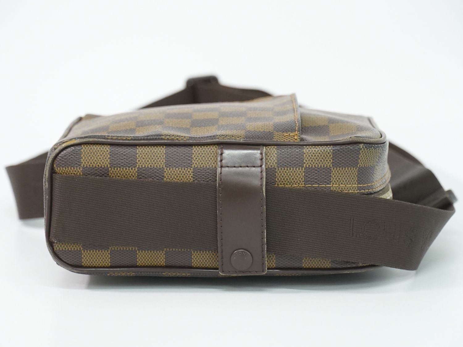 Louis Vuitton LV Olaf PM Damier Ebene Shoulder Bag Pochette Brown Olav — view 4