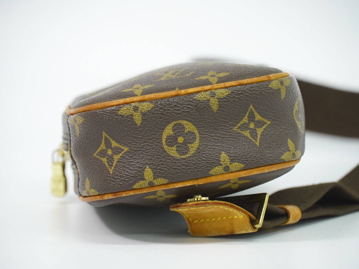 Louis Vuitton LV Pochette Gange Monogram Belt Bag Brown — view 3