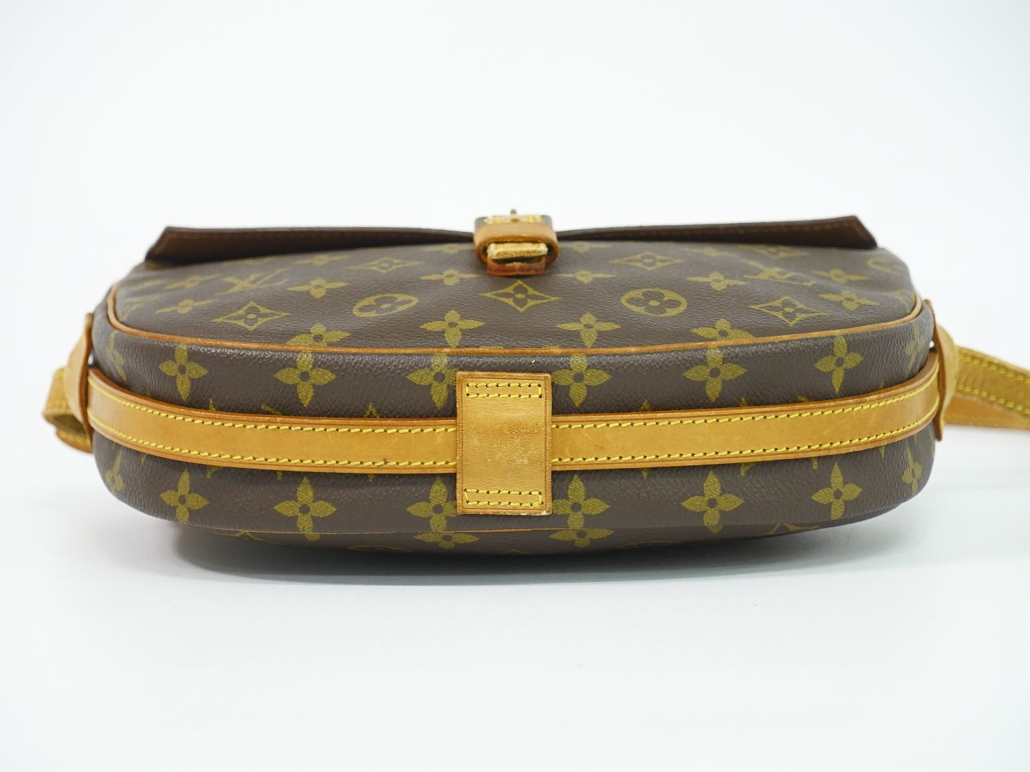Louis Vuitton LV Jeune Fille Monogram Shoulder Bag Pochette Brown — view 3
