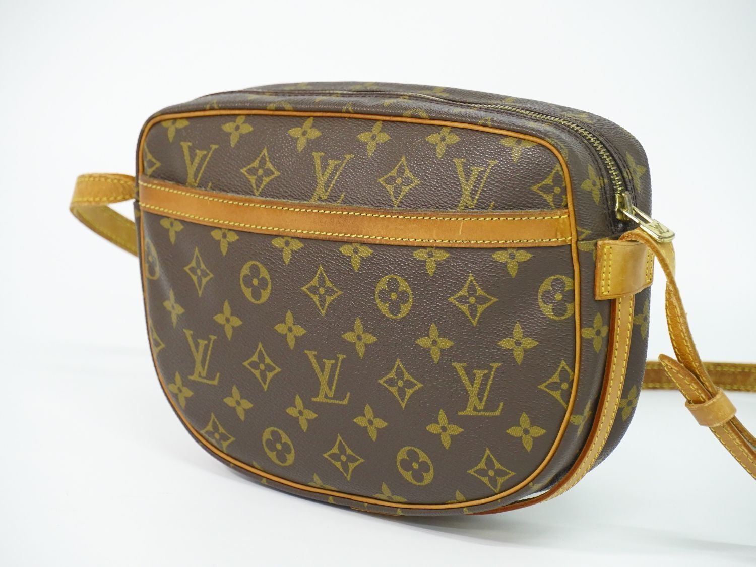 Louis Vuitton LV Jeune Fille Monogram Shoulder Bag Pochette Brown — view 2