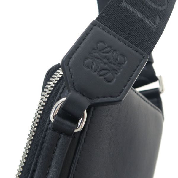 Loewe Vertical Crossbody Pocket Black — view 6