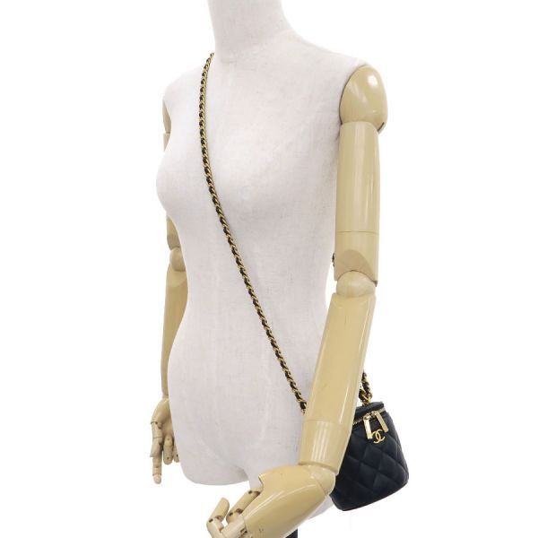 Chanel Quilted Vanity Chain Shoulder Black — view 9