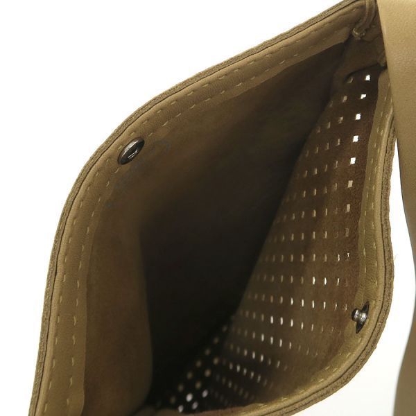 Hermes to Beige Messenger — view 2