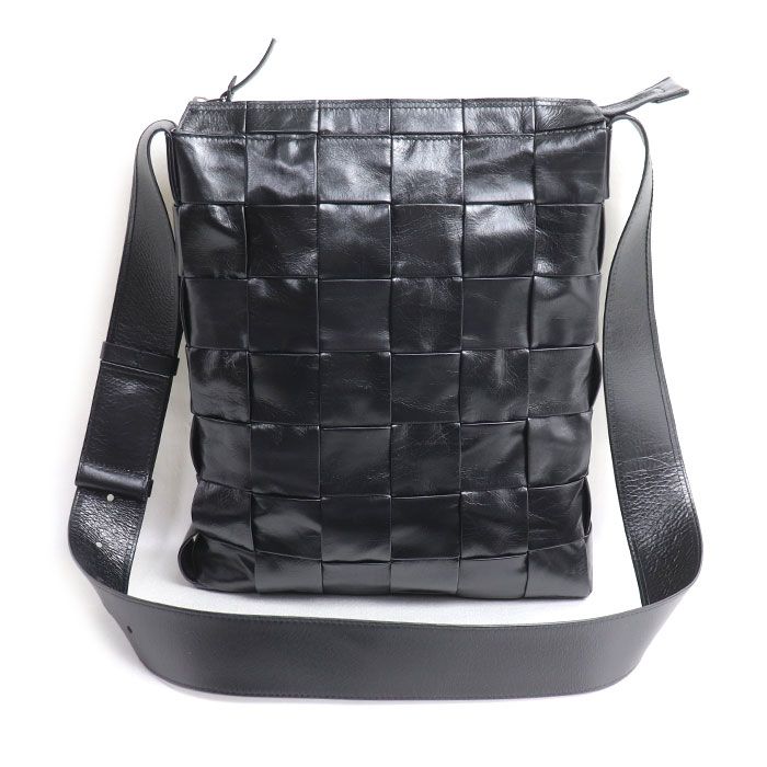 Bottega Veneta Maxi Intrecciato Cassette Shoulder Bag Black