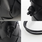 Bottega Venetas Club Maxi Intrecciato Leather Bucket Handbag Black — view 9