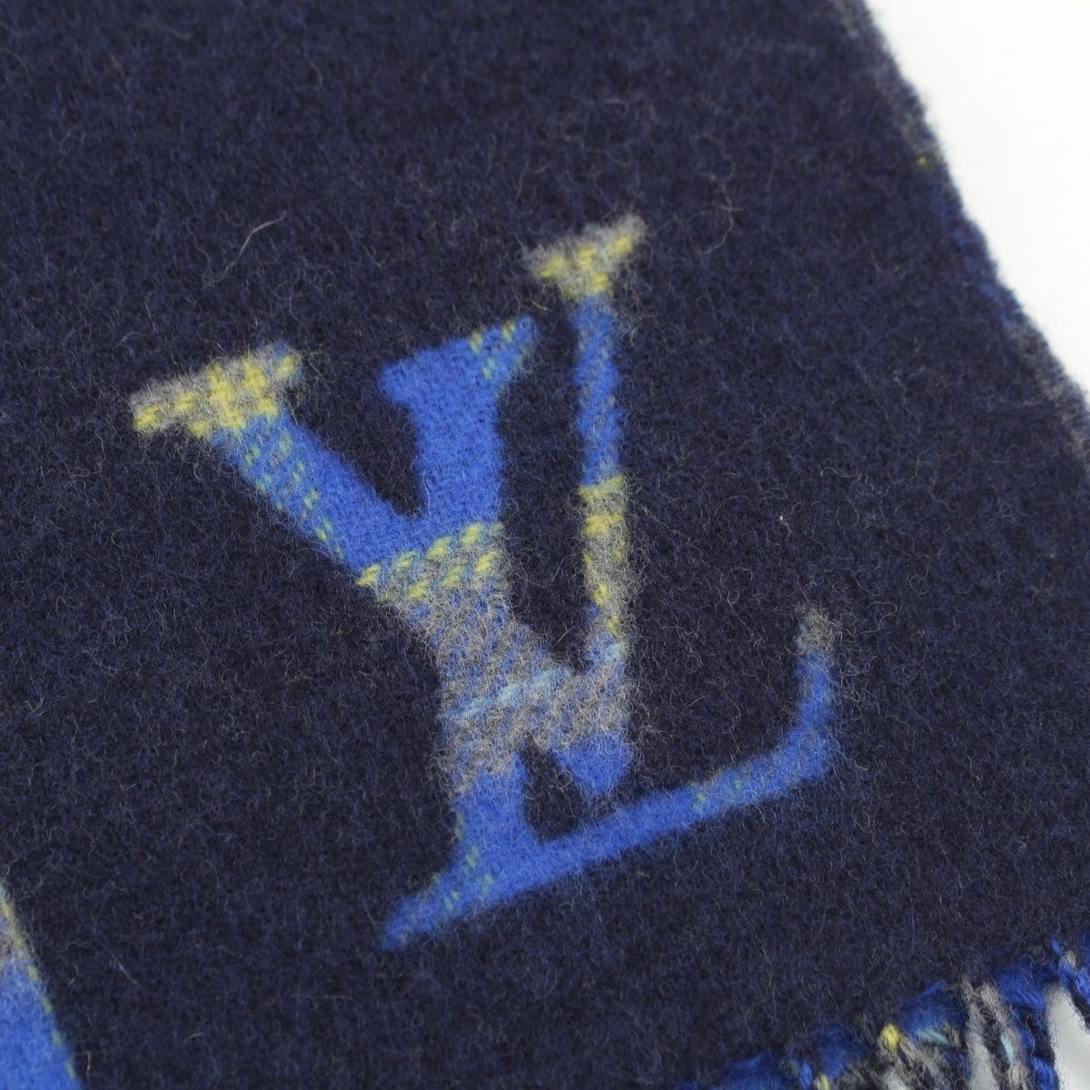 Louis Vuitton Wool Cashmere Echarpe Check with Logo Scarf Blue — view 7