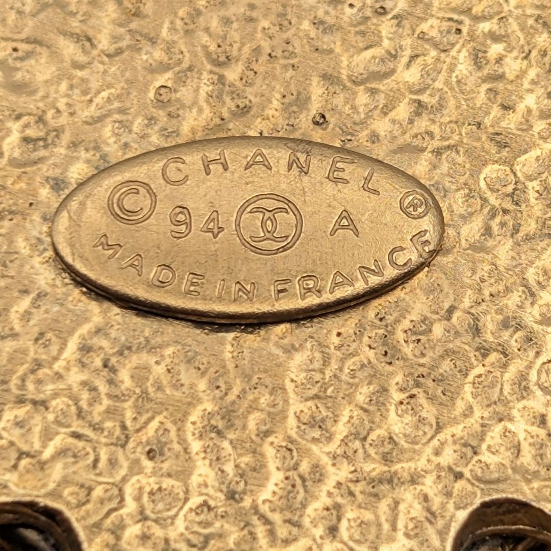 Chanel Brooch CC Logo Gold Sun Vintage — view 7