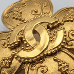 Chanel Brooch CC Logo Clover Gold Vintage — view 3