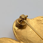 Chanel Brooch CC Logo Clover Gold Vintage — view 6