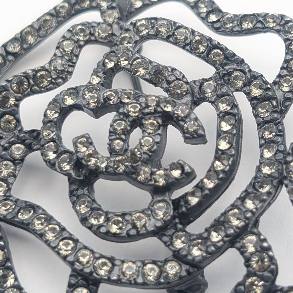 Chanel Brooch CC Logo Black Camellia Rhinestone Vintage — view 2