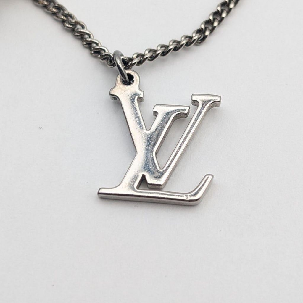 Louis Vuitton Monogram Eclipse Collier Charm Necklace — view 4