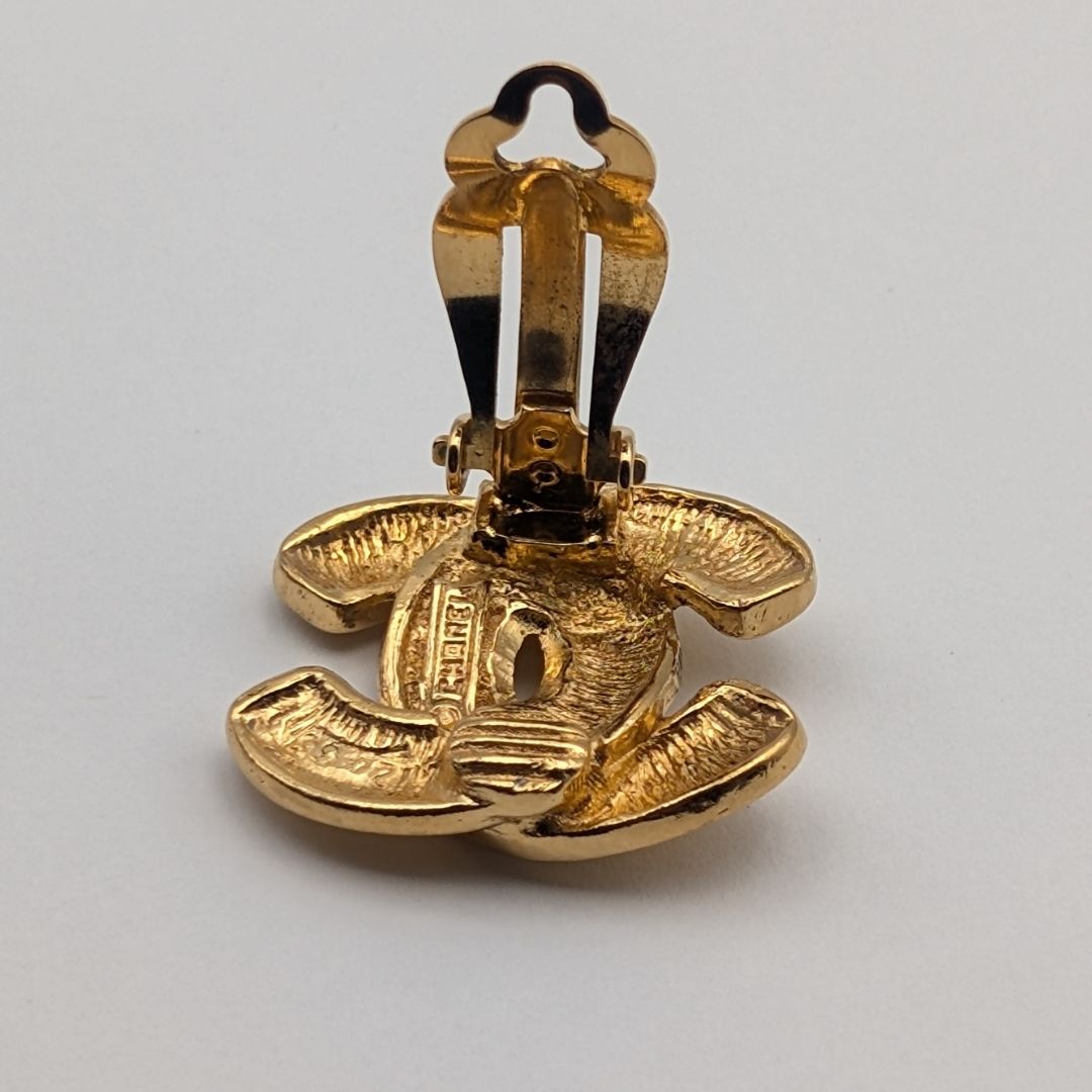 Chanel Earrings CC Logo Quilted Gold First Era Vintage Single — view 3
