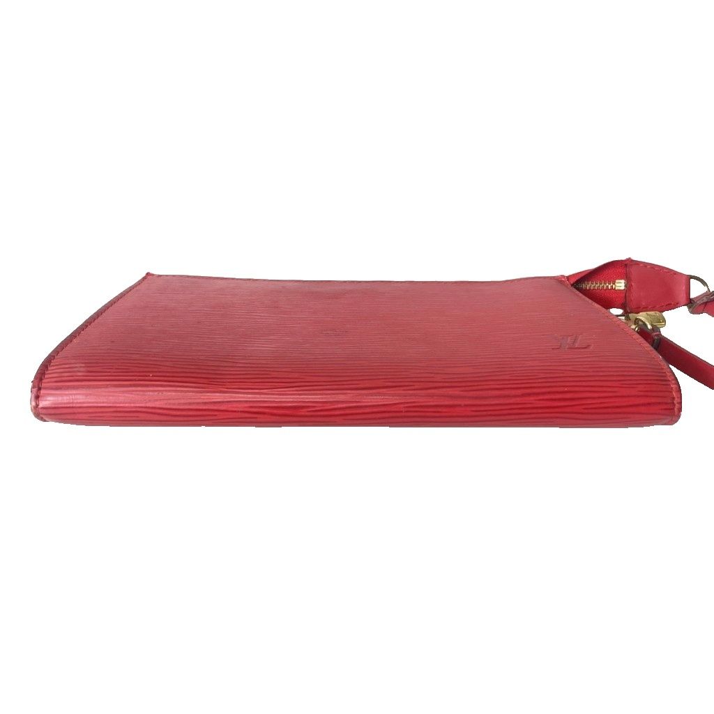 Louis Vuitton Epi Pochette Pouch Handbag Leather — view 3