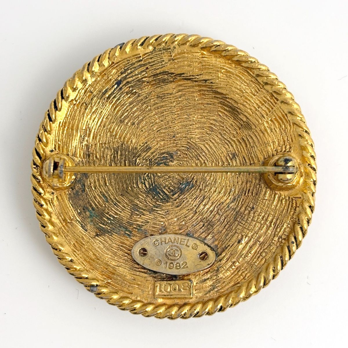 Chanel CC Logo Brooch Gold Plated — view 2