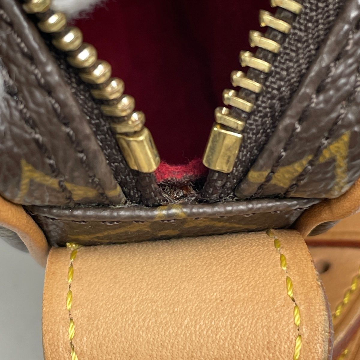 Louis Vuitton Pochette Croissant Shoulder Bag Monogram Brown — view 9