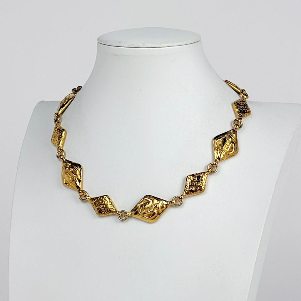 Chanel CC Logo Necklace Gold Plated — view 5