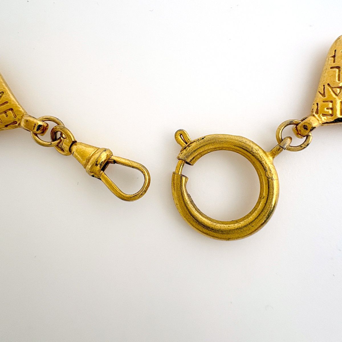 Chanel CC Logo Necklace Gold Plated — view 2