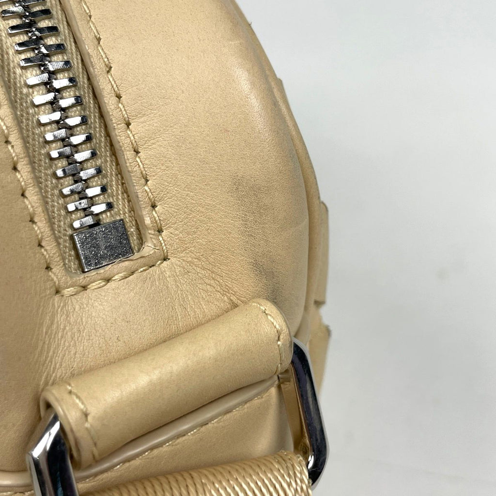 Bottega Veneta Intrecciato Shoulder Bag Leather Beige — view 4
