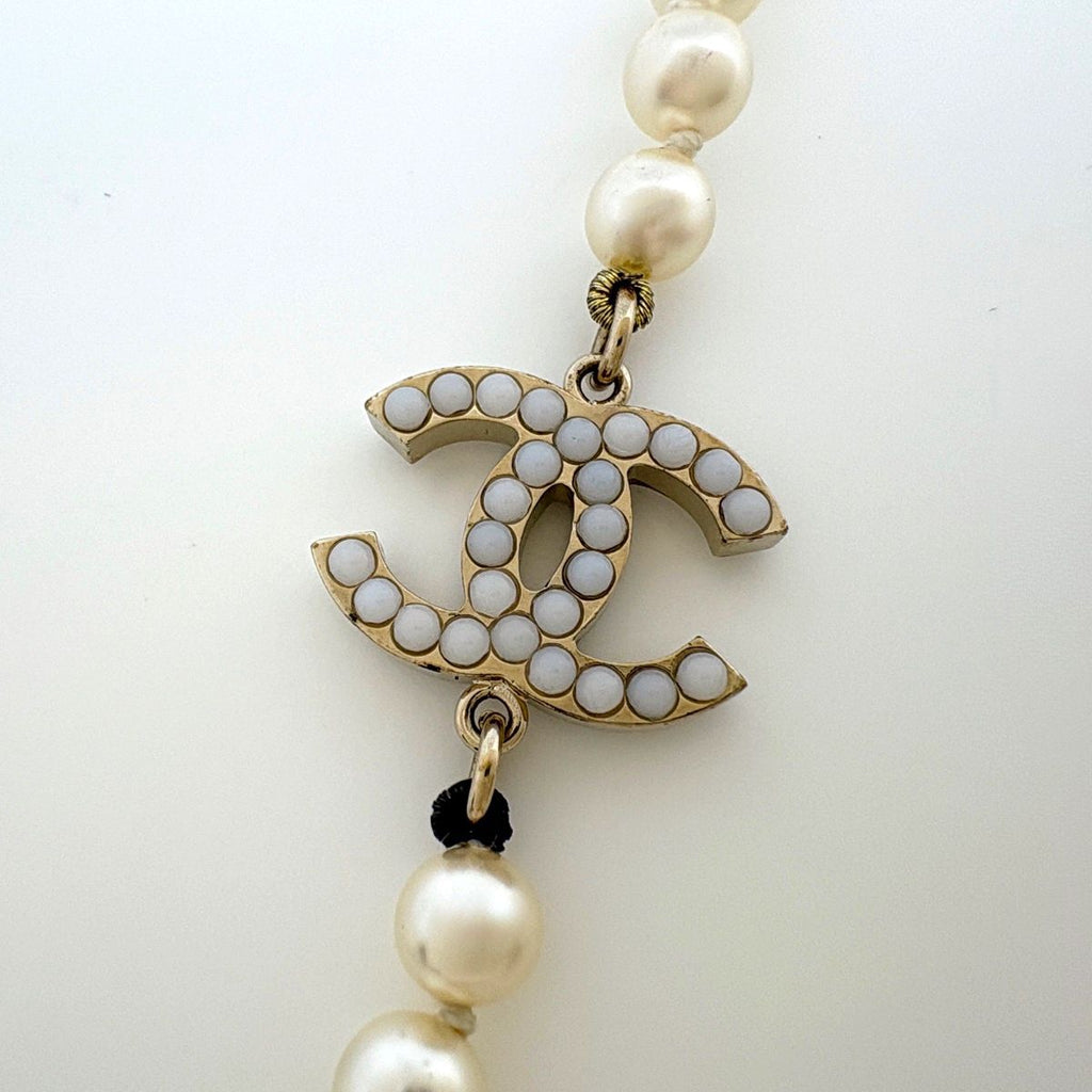 Chanel CC Logo Faux Pearl Necklace Long Gold Plated — view 2