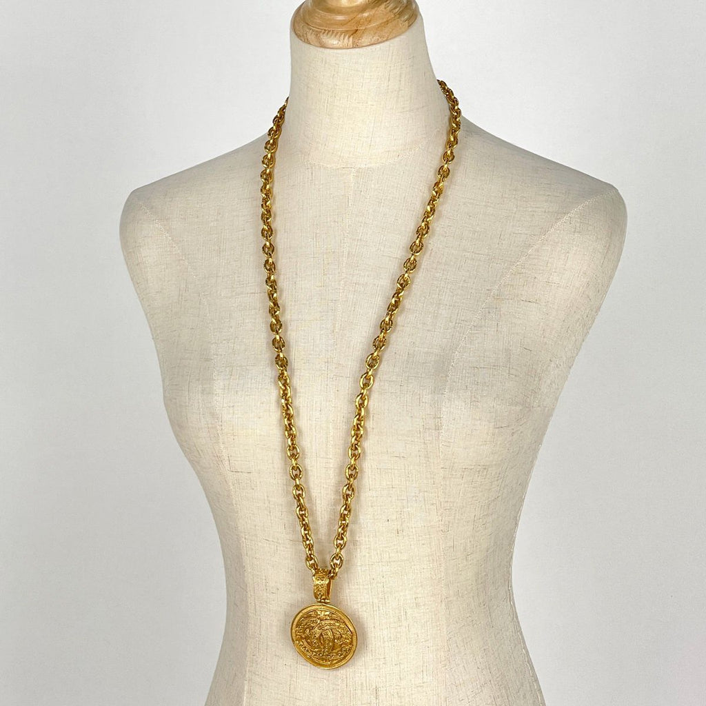 Chanel CC Logo Chain Necklace Round Long Gold Plated — view 5