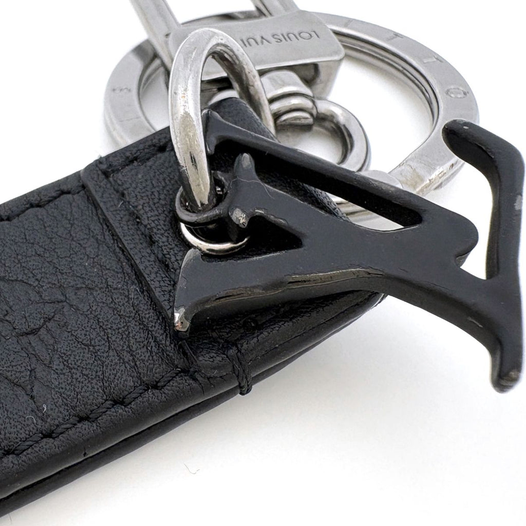 Louis Vuitton Key Holder Dragonne Monogram Shadow Leather Noir — view 5