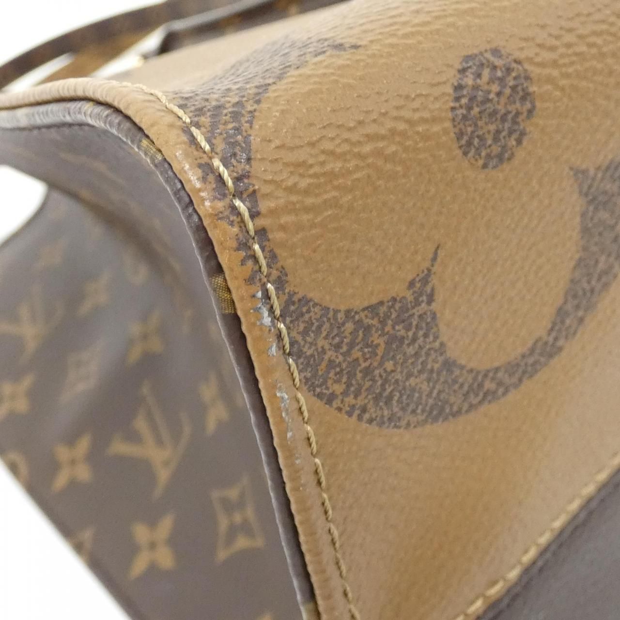 Louis Vuitton Monogram Giant On The Go MM — view 3