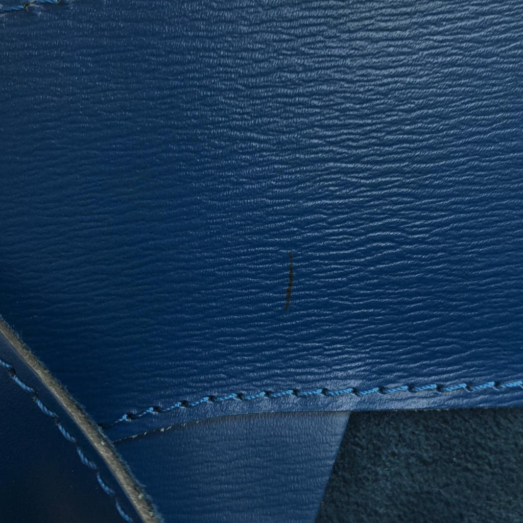 Louis Vuitton Epi Cluny Shoulder — view 9