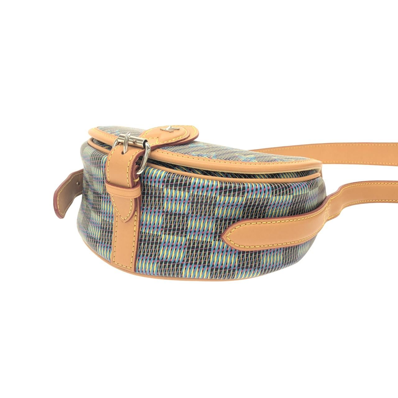 Louis Vuitton Monogram LV Pop Tambourine Shoulder — view 3
