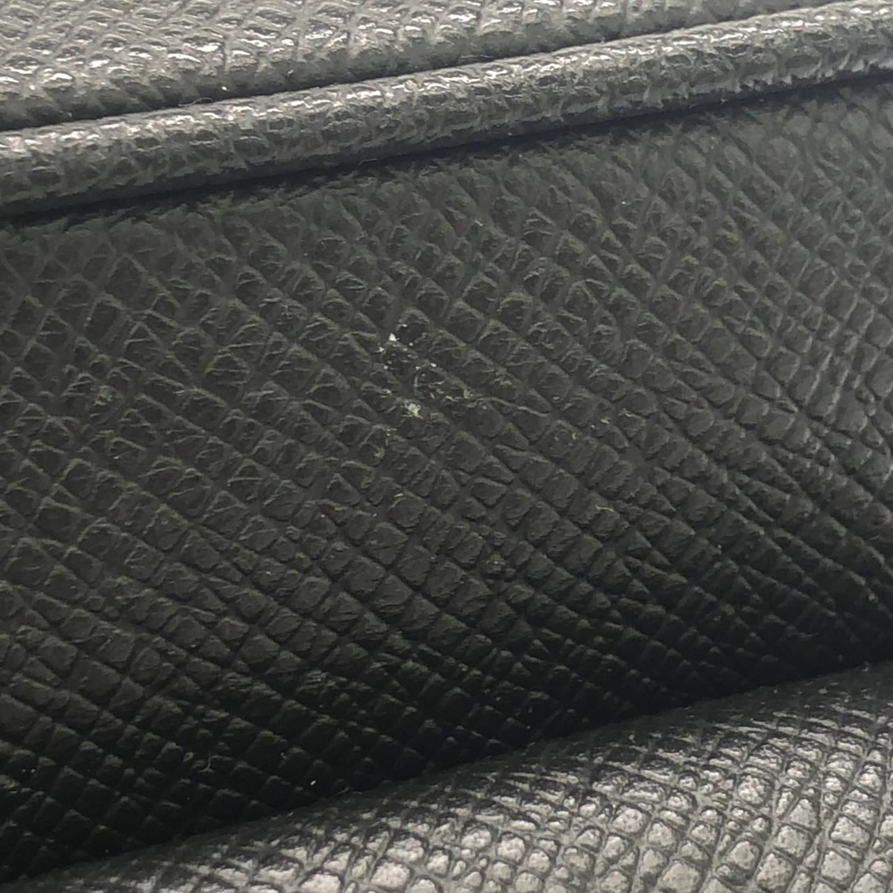 Louis Vuitton Taiga Llama Bum Bag Outdoor — view 4