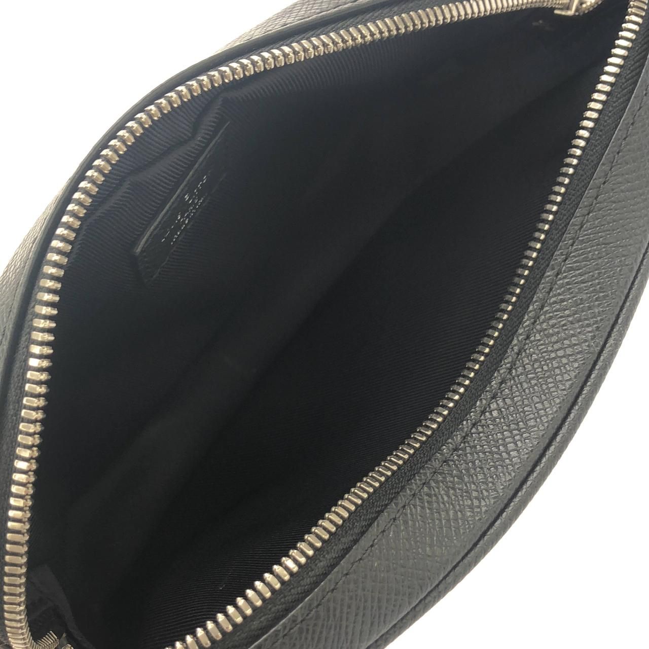 Louis Vuitton Taiga Llama Bum Bag Outdoor — view 7