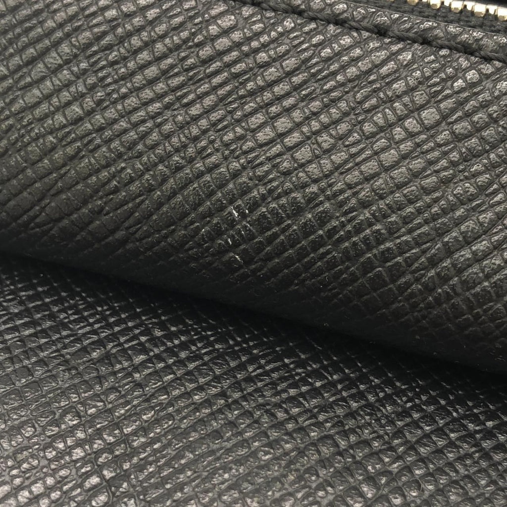 Louis Vuitton Taiga Llama Bum Bag Outdoor — view 5