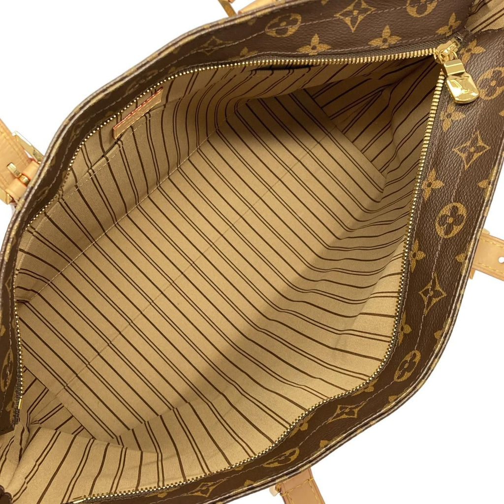 Louis Vuitton Monogram Mezzo Shoulder — view 8
