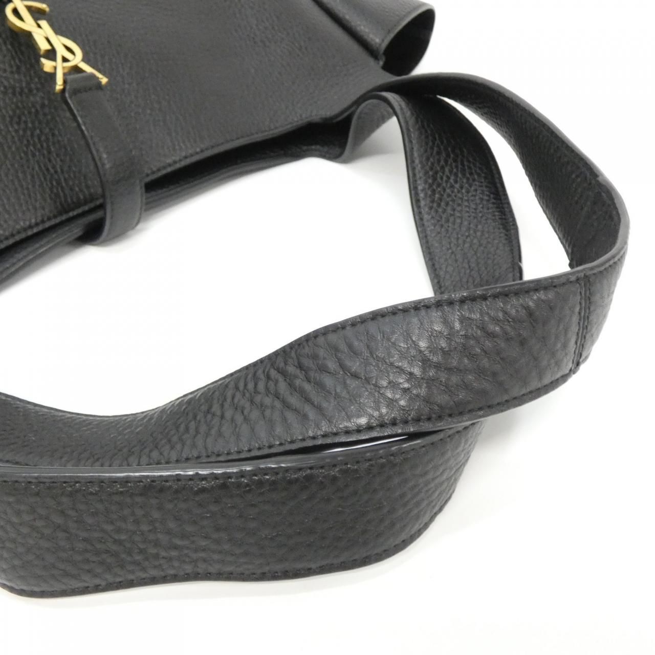 Saint Laurent le 5 a 7 Bea Aaduu — view 7