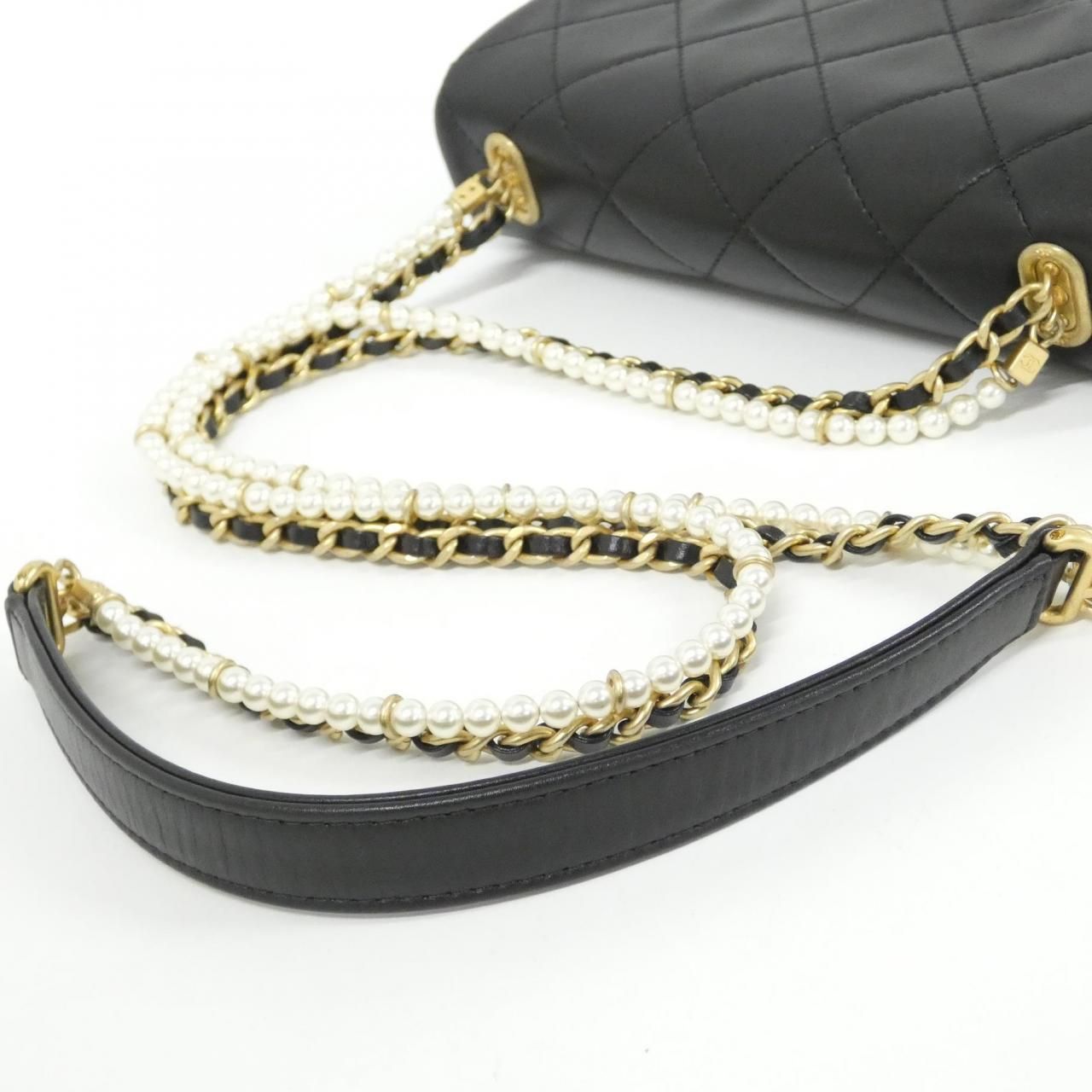 Chanel Shoulder Bag Black — view 7