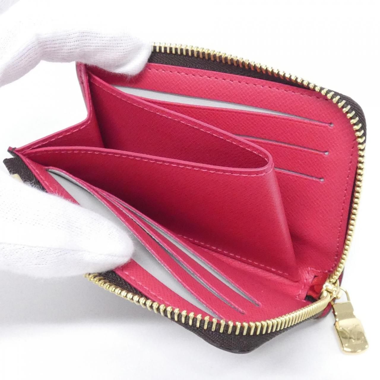 Louis Vuitton Monogram Portefeuille Noah Compact Wallet — view 4