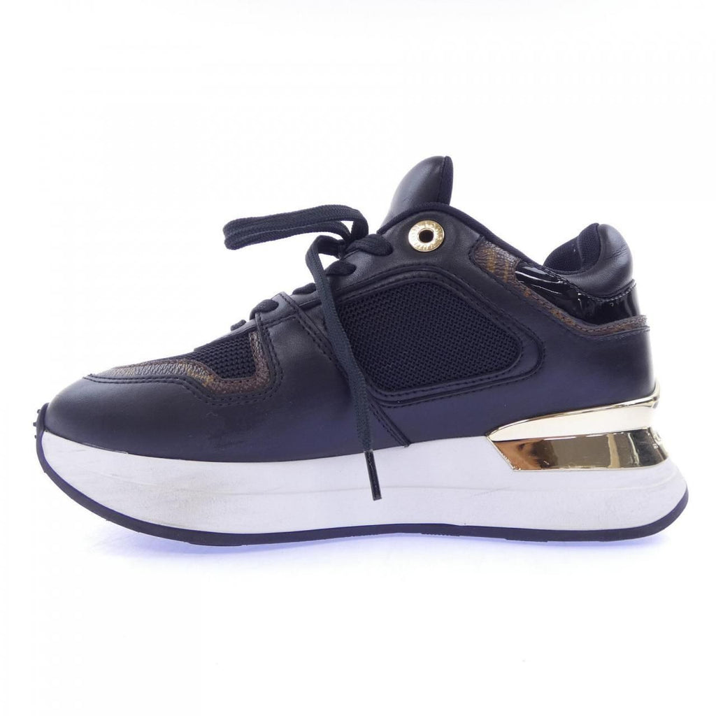 Louis Vuitton Neo Run Away Sneakers — view 2
