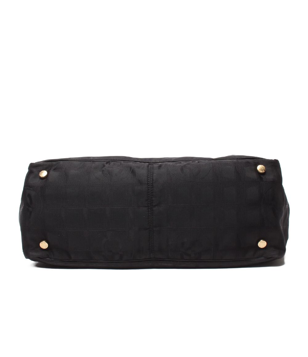 Chanel Tote New Travel MM — view 4
