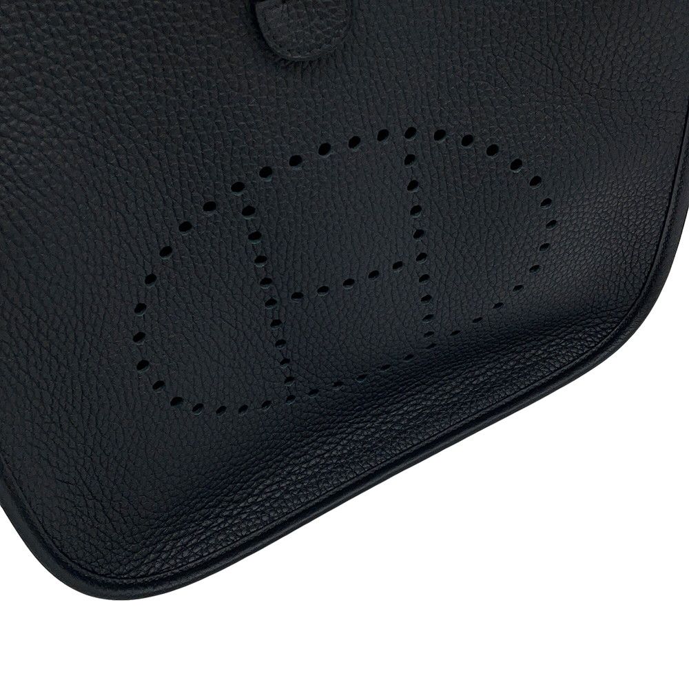 Hermes Shoulder Bag Evelyne 3 PM Black Silver Taurillon Clemence — view 6
