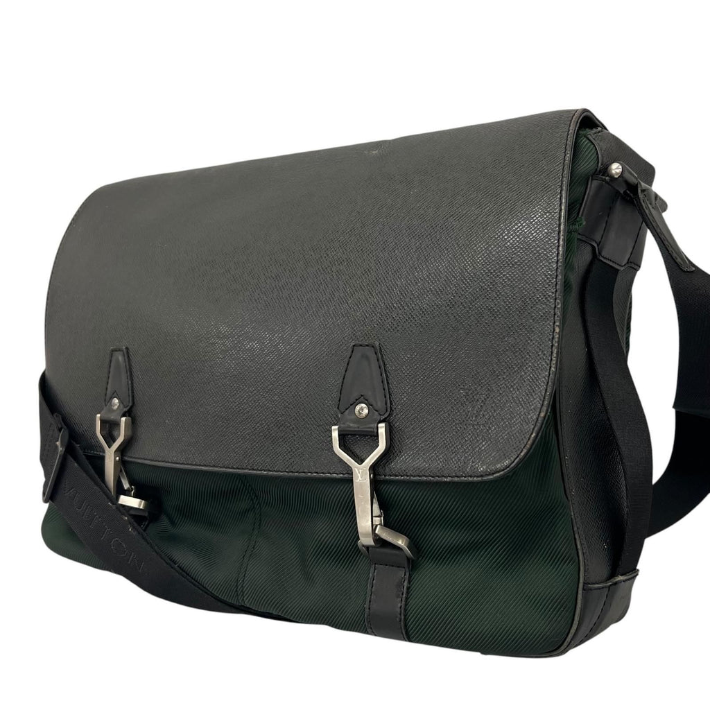 Louis Vuitton Delsu Taiga Leather Canvas Khaki Green Shoulder Bag Silver — view 4