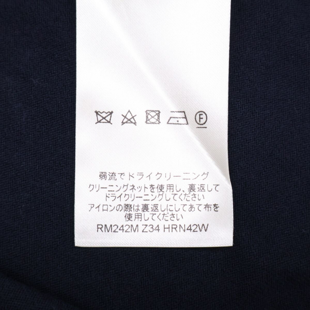 Louis Vuitton Black Signature Short Sleeve Shoulder — view 8