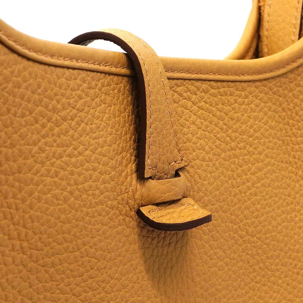 Hermes Shoulder Bag Evelyne 23 Taurillon Clemence Biscuit Gold — view 6