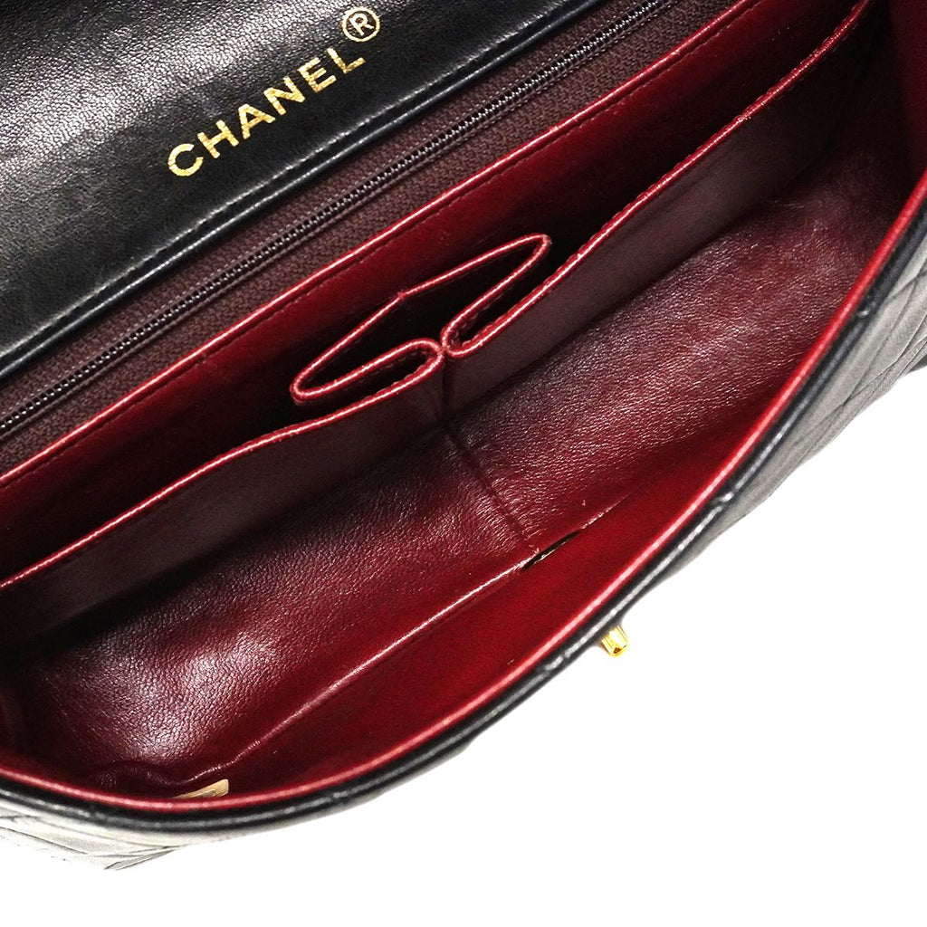 Chanel Shoulder Bag Quilted Lambskin Black Gold — view 4
