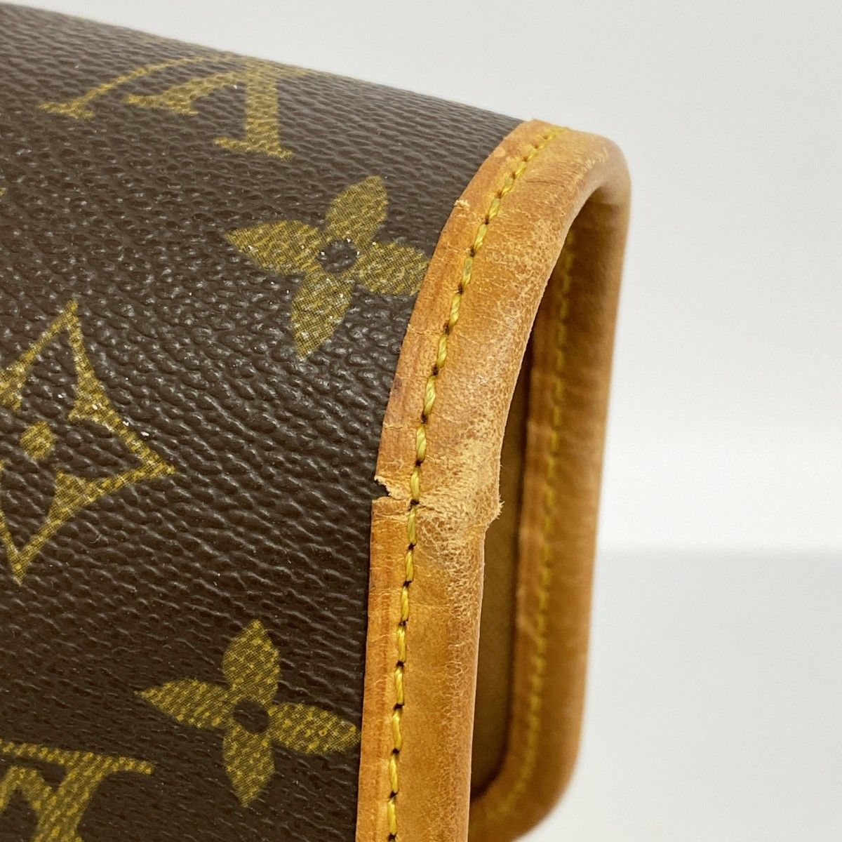 Louis Vuitton Handbag Monogram Beverly Brown — view 7