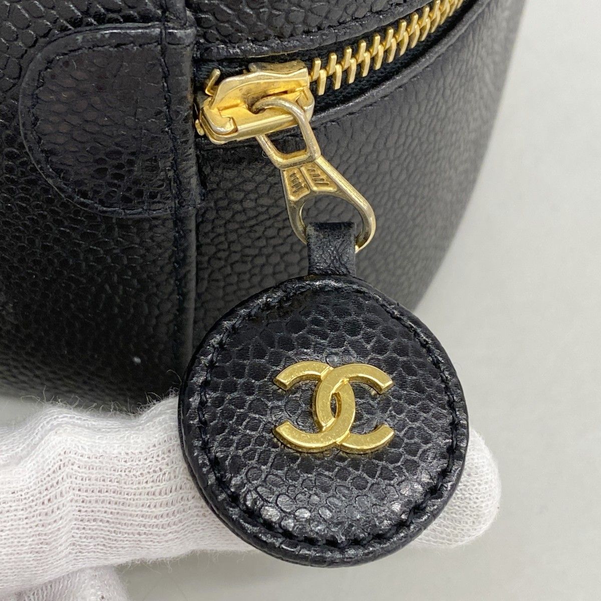 Chanel Vanity Bag Caviar Leather Black Gold — view 8