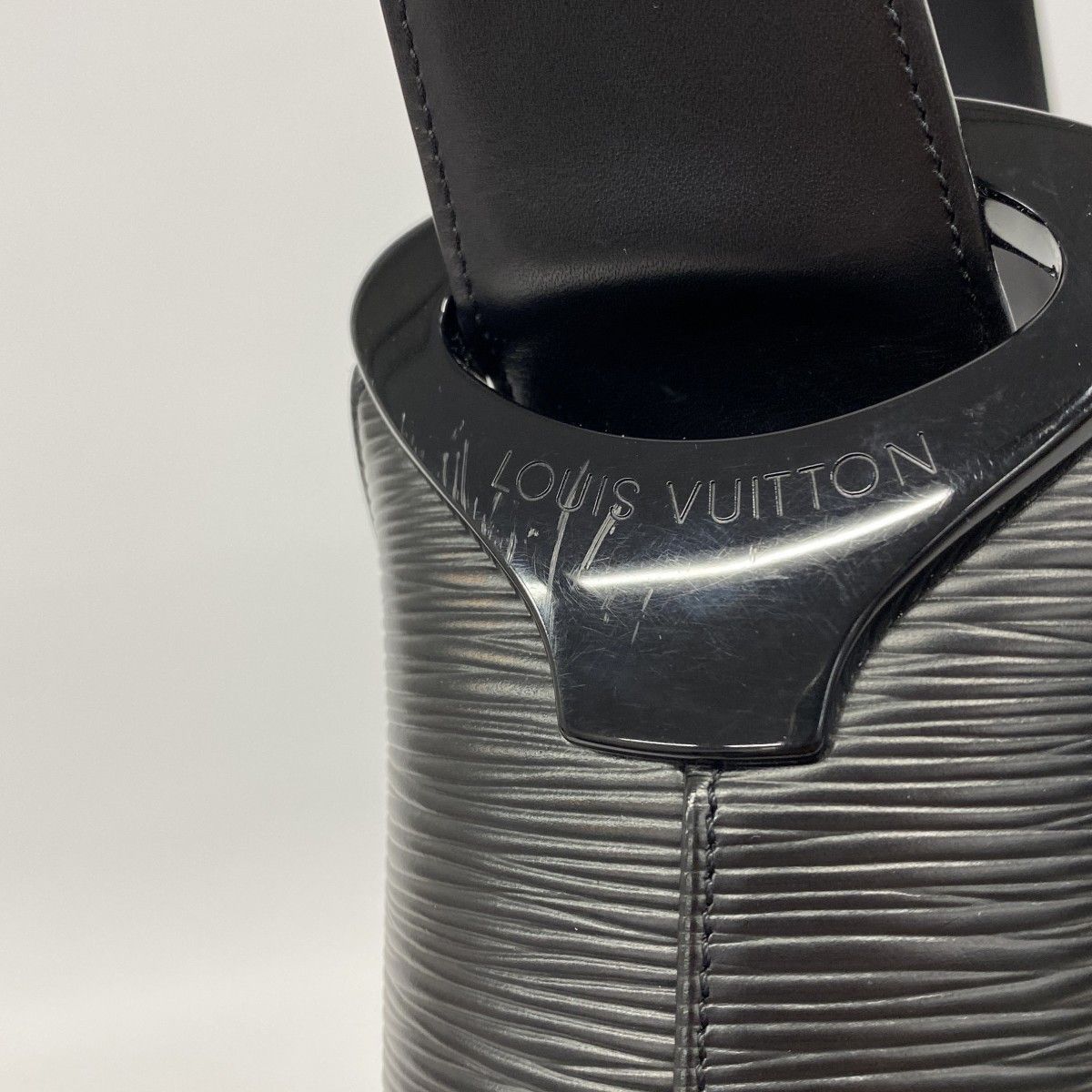 Louis Vuitton Shoulder Bag Epi Verso Noir — view 7