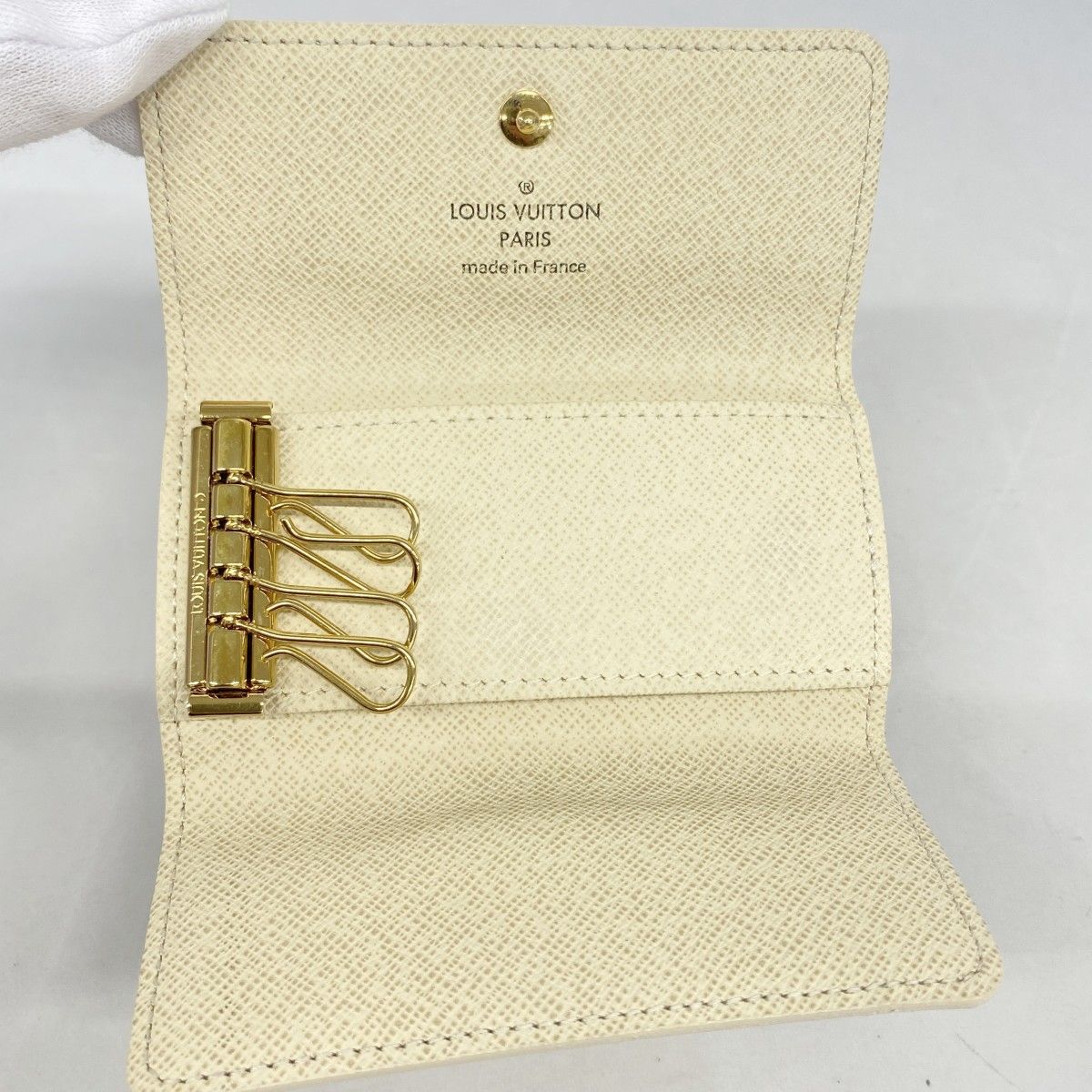Louis Vuitton Key Case Damier Azur Multicles 4 White Key Holder — view 3