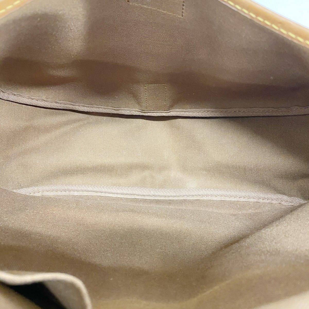 Louis Vuitton Shoulder Bag Monogram Saumur 35 Brown — view 4